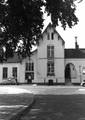 150187, Gezicht op de voorgevel van het N.S.-station te Boxmeer., Nederlandse Spoorwegen, fotograaf