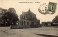 COURVILLE (Eure et Loir) - La cour de la gare.