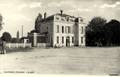 CAVIGNAC (Gironde) - La cour de la gare vers 1950.