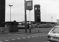 154554, Gezicht op het N.S.-station Nijmegen te Nijmegen met op de voorgrond het Stationsplein met enkele streekbussen., Nederlandse Spoorwegen, fotograaf