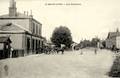 LE MOLAY-LITTRY (Calvados) - La cour de la gare - Editeur : Delange.