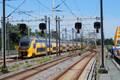 834714, Afbeelding van een trein bestaande uit twee gekoppelde electrische treinstellen VIRM van de N.S. op de spoorlijn bij het N.S.-station Utrecht Leidsche Rijn, met op de achtergrond de Vleutensespoorbrug., Het Utrechts Archief, fotograaf