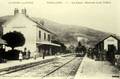 Voici une série de cartes postales anciennes de la commune de Saillans.



SAILLANS (Drôme) - La Gare - Arrivée d'un Train - Editeur : Lang, photographe à Montélimar n°1.