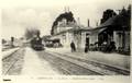 9 - LAMBALLE (Côtes du Nord) - La gare - Arrivée d'un train - Editeur : LL.