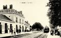 JONZAC (Charente-Inf.) - La Gare et le Train - Editeur : Laroche, libraire n°1.