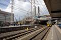816298, Gezicht op de in aanbouw zijnde OV-terminal en het Stadskantoor aan de Mineurslaan te Utrecht, vanaf één van de perrons van het Centraal Station., Het Utrechts Archief, fotograaf