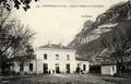 447 - MONTMELIAN (Savoie) - La gare et le rocher dit "La Savoyarde".