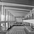 166023, Interieur van het N.S.-station Venlo te Venlo: hal., Hessels, L. (Nederlandse Spoorwegen), fotograaf