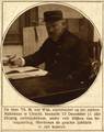 107211, Portret van Theodoor Marinus van Wijk, geboren 25-11-1875 te Woerden, stationschef 2e klasse te Utrecht Maliebaan van 1-5-1922 tot 16-8-1926, overleden 16-5-1947 te Zeist. Te halve lijve links, in cirkel., Onbekend