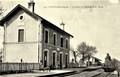 105 - COUZE (Dordogne) - La Gare et l'Arrivée d'un Train.