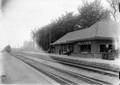 164221, Gezicht op de perronzijde van het N.S.-station Putten te Putten., Onbekend