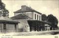 CARIGNAN (Ardennes) - La gare vue de la ligne du chemin de fer - Editeur : Suzanne Pierson à Sedan.