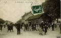 AVORD (Cher) - Place de la gare - Editeur : E.M.B. n°328.