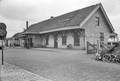 166800, Gezicht op het (oude) N.S.-station Beverwijk te Beverwijk., Hessels, L. (Nederlandse Spoorwegen), fotograaf