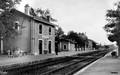 VILENEUVE la COMTESSE (Ch.-Mar.) - Intérieur de la gare vers 1956 - Editeur : Combier à Macon.
