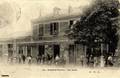33 - ARGENTEUIL - La cour de la gare - Editeur : H.S.A.
