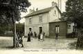 PERRAY-VAUCLUSE - Place de la Gare - Editeur : A.Thévenet n°294.