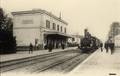 12 - RIS-ORANGIS (Seine et Oise) - La gare et le train - Editeur : ND.