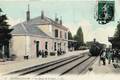 2 - CHATELAILLON - Les Quais de la Gare (arrivée d'un train).