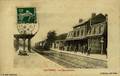 HAUTMONT (Nord) - La gare intérieure - Arrivée d'un train - Editeur : L.S.