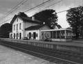 150805, Gezicht op de perronzijde van het N.S.-station te Vught., Nederlandse Spoorwegen, fotograaf