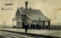 165020, Gezicht op de perronzijde van het N.O.L.S.-station Weerdinge te Weerdinge.