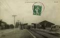 2 - Vue intérieure et arrivée d'un train en gare de Draveil-Vigneux (Seine et Oise) - Editeur : D.W.D.
