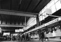 166235, Interieur van het N.S.-station Utrecht C.S. te Utrecht: hal, met loketten., Nederlandse Spoorwegen, fotograaf