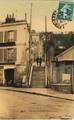 Cet article présente une série de cartes postales anciennes des Escaliers de la Gare à Laon (Aisne).
