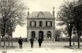 COURVILLE (Eure-et-Loir) - La cour de la gare d'origine - Editeur : ND .
