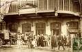 TOURS (I.-et-L.) - la gare - Sortie des Voyageurs - Editeur : G.B. n°98.
