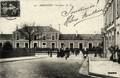 BRESSUIRE (Deux-Sèvres) - La Cour de la Gare - Editeur : F.D. n°52.