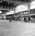 166163, Interieur van het N.S.-station Utrecht C.S. te Utrecht: hal met loketten., Nederlandse Spoorwegen, fotograaf