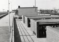 169276, Gezicht op de rijwielstalling van het N.S.-station Purmerend te Purmerend., Hessels, L. (Nederlandse Spoorwegen), fotograaf