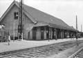 154597, Gezicht op de perronzijde van het (oude) N.S.-station Beverwijk te Beverwijk., Nederlandse Spoorwegen, fotograaf