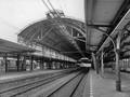 837545, Gezicht op de perronkap van het N.S.-station Utrecht C.S. te Utrecht., Bol, H.N. (provincie Utrecht), fotograaf