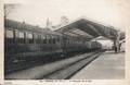 109 - CHOLET (M. et L.). - La marquise de la gare sous laquelle stationne un train.