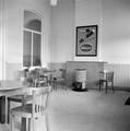 166066, Interieur van het N.S.-station Delden te Delden: wachtkamer., Nederlandse Spoorwegen, fotograaf