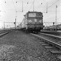 150973, Afbeelding van de electrische locomotief nr. 1315 (serie 1300) met rijtuigen van de N.S ter hoogte van het N.S.-station Utrecht C.S. te Utrecht., Nederlandse Spoorwegen, fotograaf