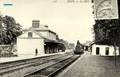436 - JOUY (Eure et Loir) - La Gare - Arrivée d'un train.