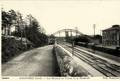 4 - SALINDRES (Gard) - Les Bureaux de l'Usine et la Passerelle (au centre, la gare).