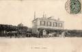 2 - HOUDAN - La cour de la gare.