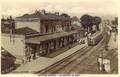 LOZANNE (Rhône) - La Gare (du P.L.M.) - Arrivée d'un autorail Renault.