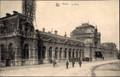 Cp Arlon Arel Wallonien Luxemburg, La Gare, Blick auf den Bahnhof, Straßenseite