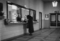 152411, Interieur van het N.S.-station Delfzijl te Delfzijl: hal en loketten., Nederlandse Spoorwegen, fotograaf