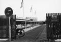 165562, Gezicht op de rijwielstalling van het N.S.-station Purmerend Overwhere te Purmerend., Nederlandse Spoorwegen, fotograaf