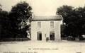 644 - LOULAY (Charente-Inférieure) - La cour de la gare - Editeur : Chancellé, buraliste.