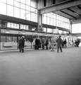 166165, Interieur van het N.S.-station Utrecht C.S. te Utrecht: hal met loketten., Nederlandse Spoorwegen, fotograaf