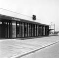 166068, Gezicht op de restauratie van het N.S.-station Castricum te Castricum., Nederlandse Spoorwegen, fotograaf