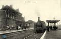 2 - HAUTMONT (Nord) - La Gare et le Train.